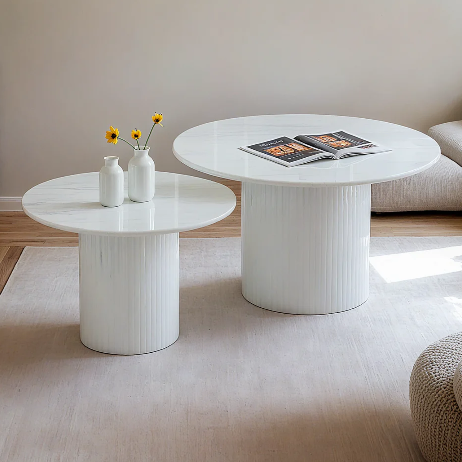 Table basse Plateau en Céramique et Piètement en Bois Laqué