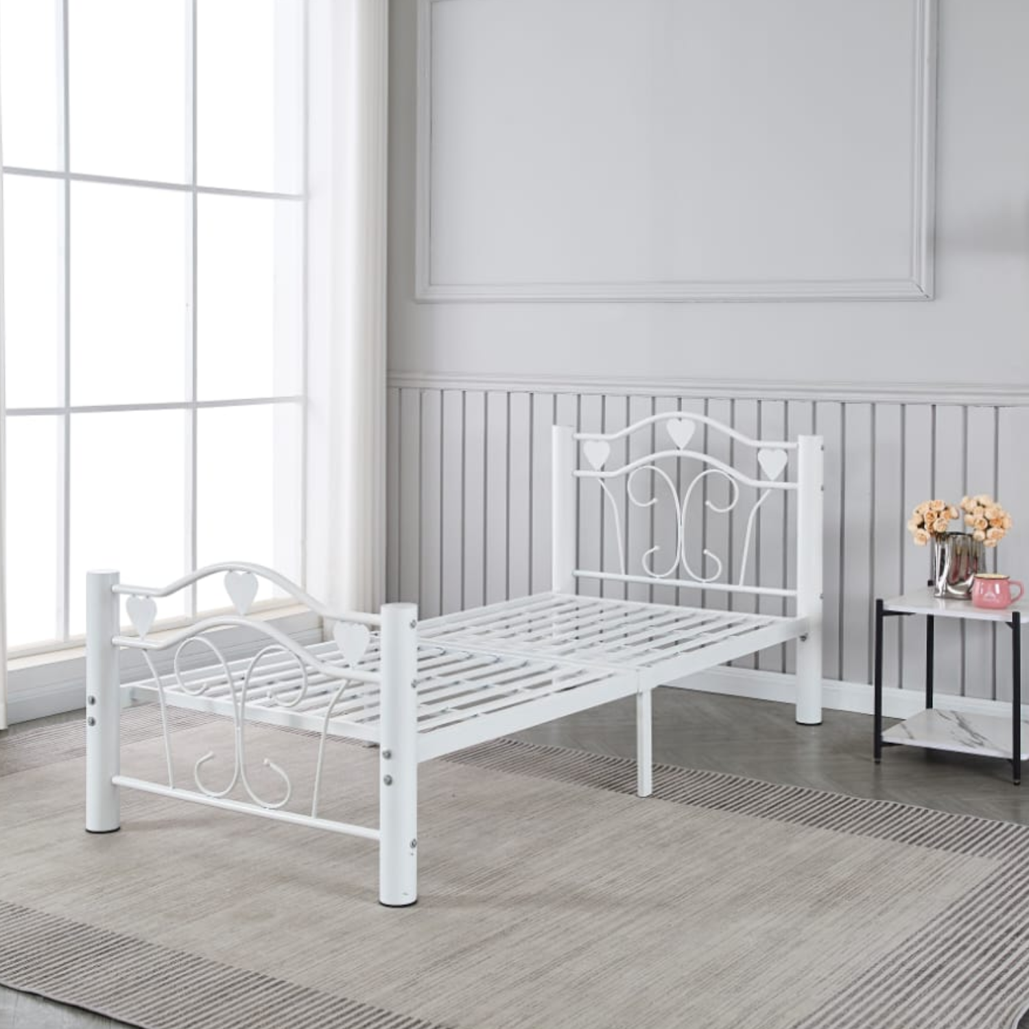 Lit en métal en Noir ou Blanc - Sommier et structure acier