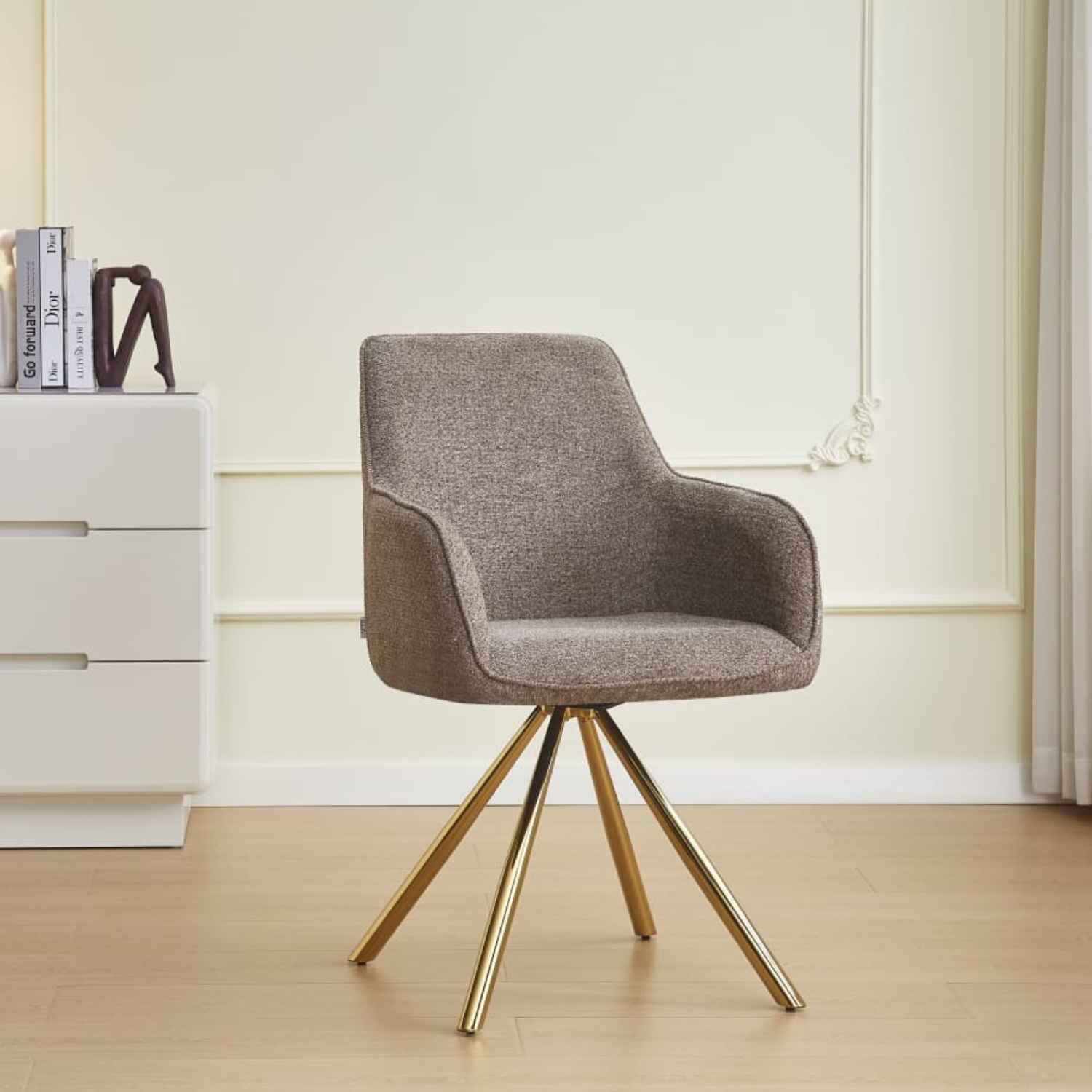 Chaise en tissu taupe, écru ou gris avec pieds métal noir ou doré – Design moderne et confortable