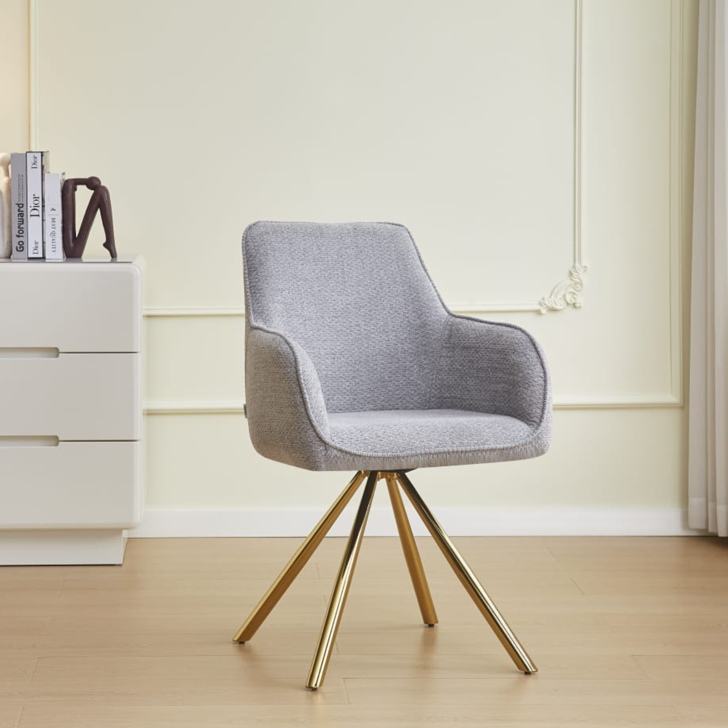 Chaise en tissu taupe, écru ou gris avec pieds métal noir ou doré – Design moderne et confortable