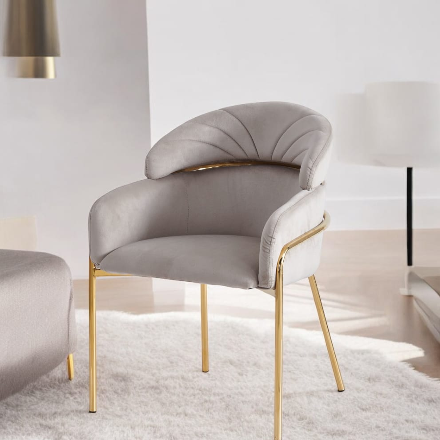 Chaise en Velours – Pieds Métalliques – L.60 x P.55 x H.80 cm