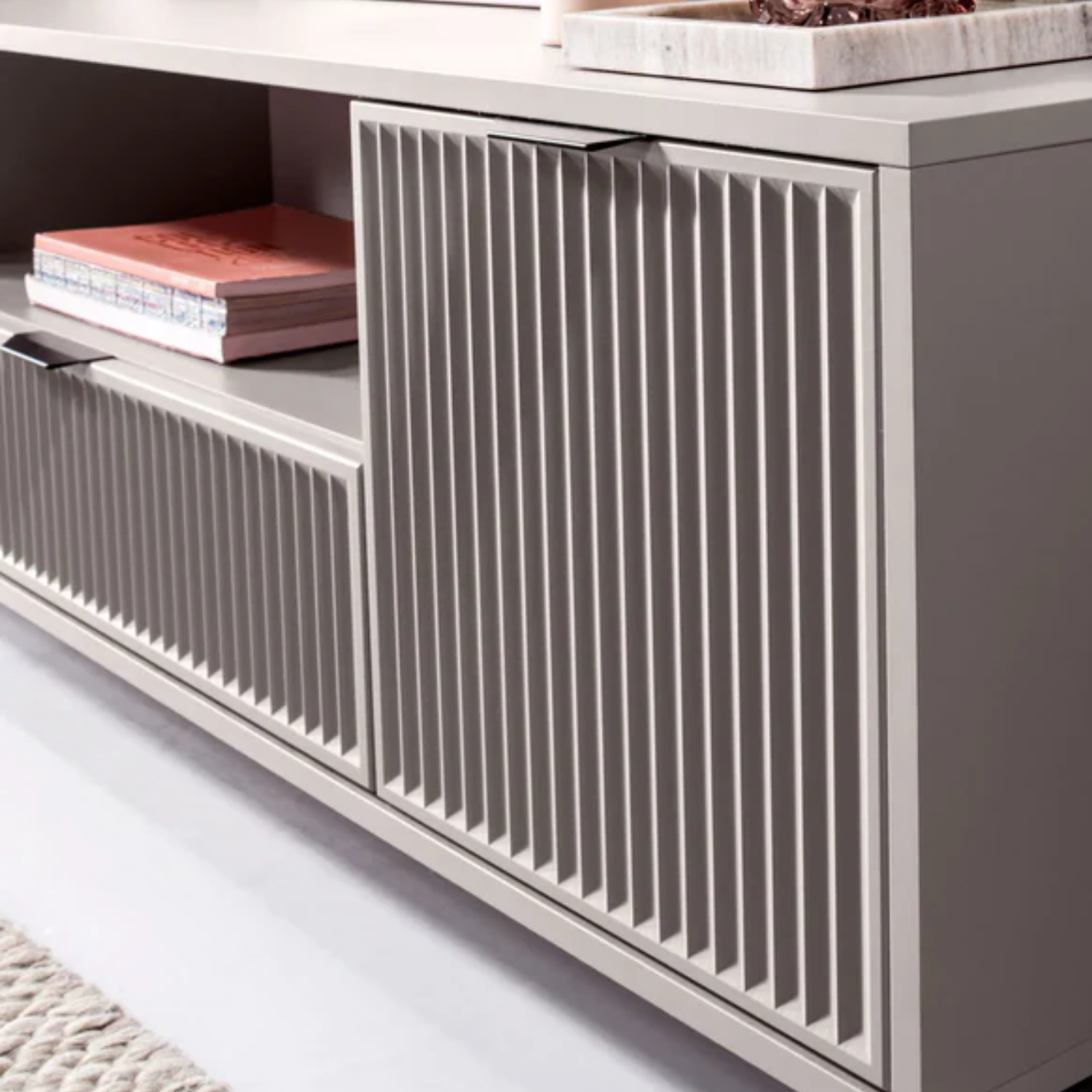 Meuble TV moderne avec rangements – 2 portes + tiroir + étagère centrale – 165 cm