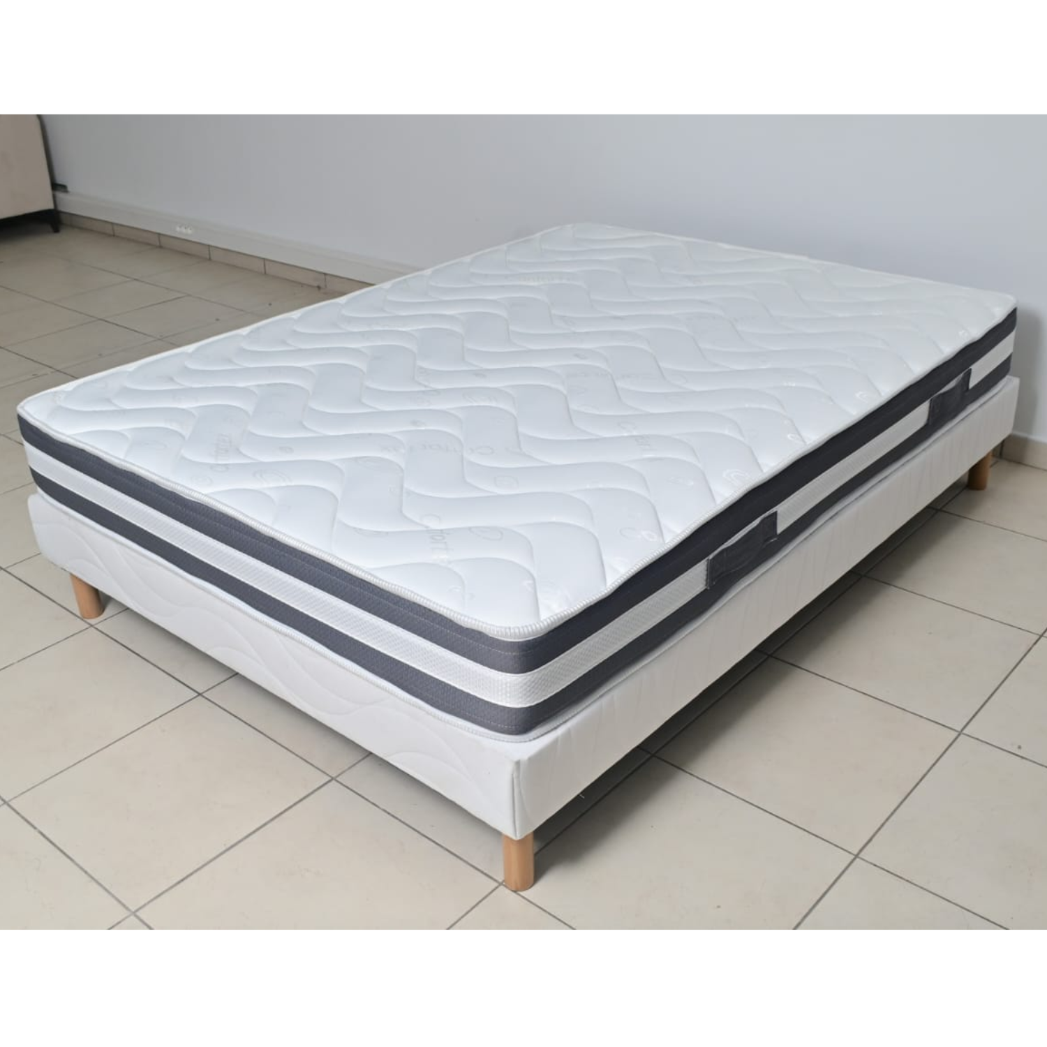 MATELAS Confort avec Mousse de Haute Qualité
