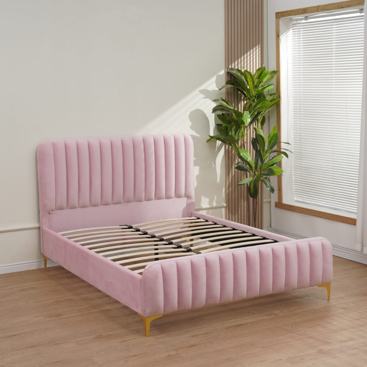 Lit revêtement en velours et sommier à latte en bois