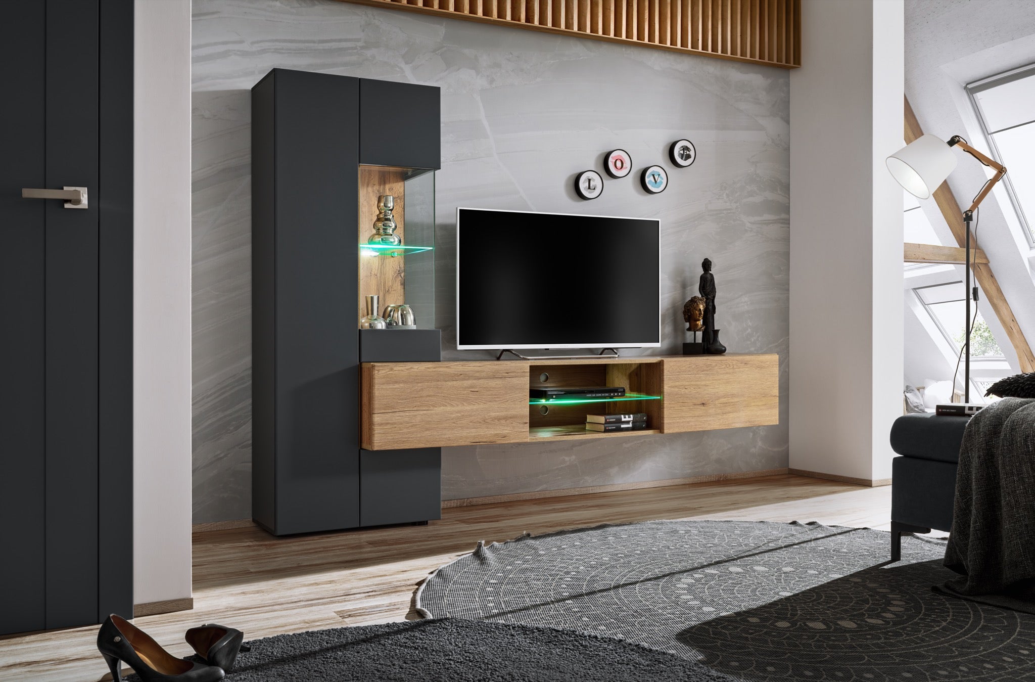 Composition TV Try