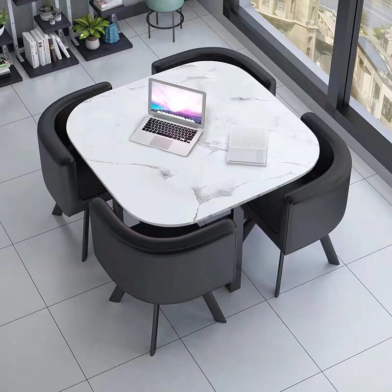 Ensemble Table et 4 Chaises VENDOME - Modernité et élégance