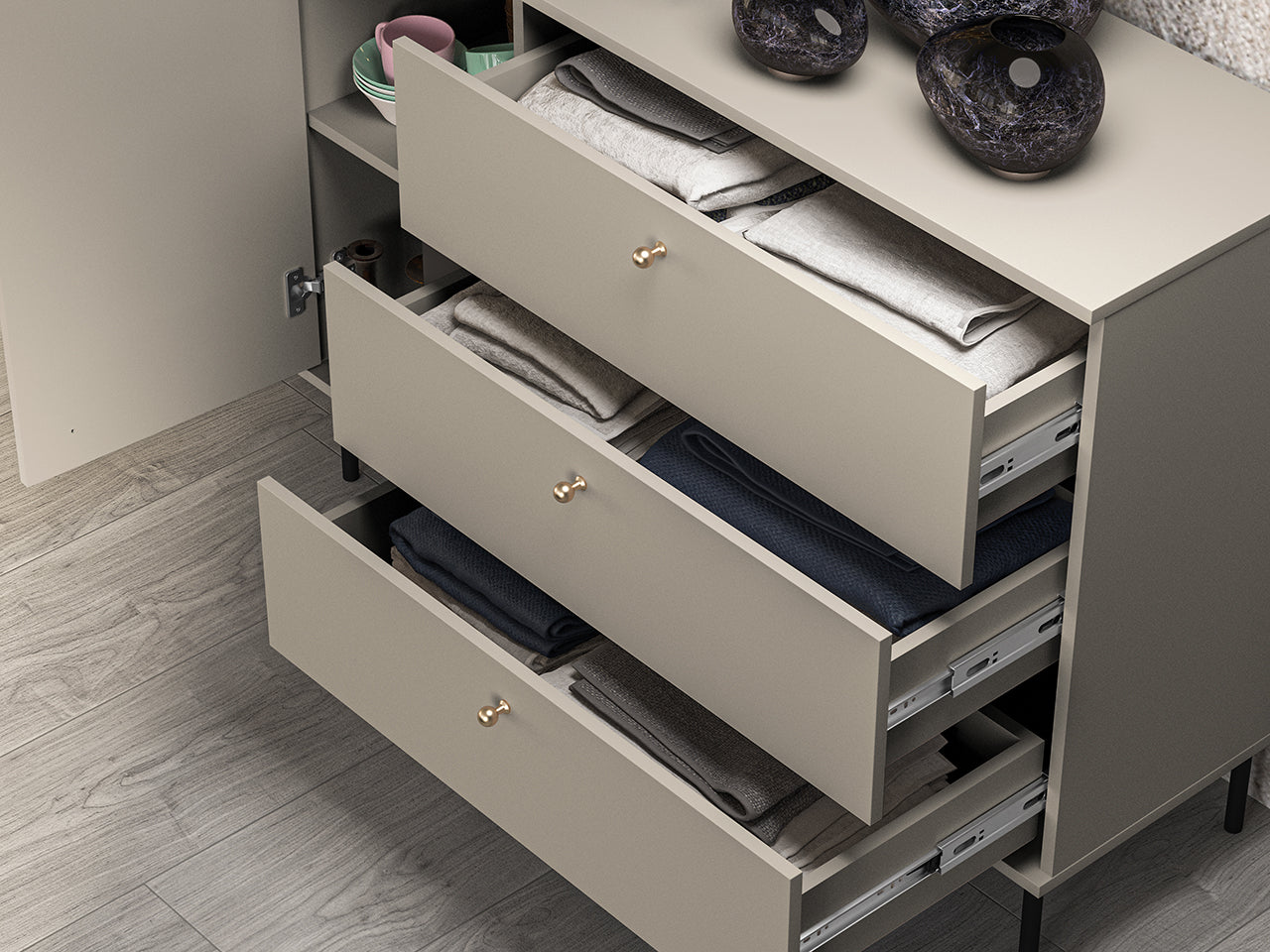 Commode, Buffet en MDF Cachemire avec Tiroirs Profonds & Finitions en Or Brossé - Decora Home