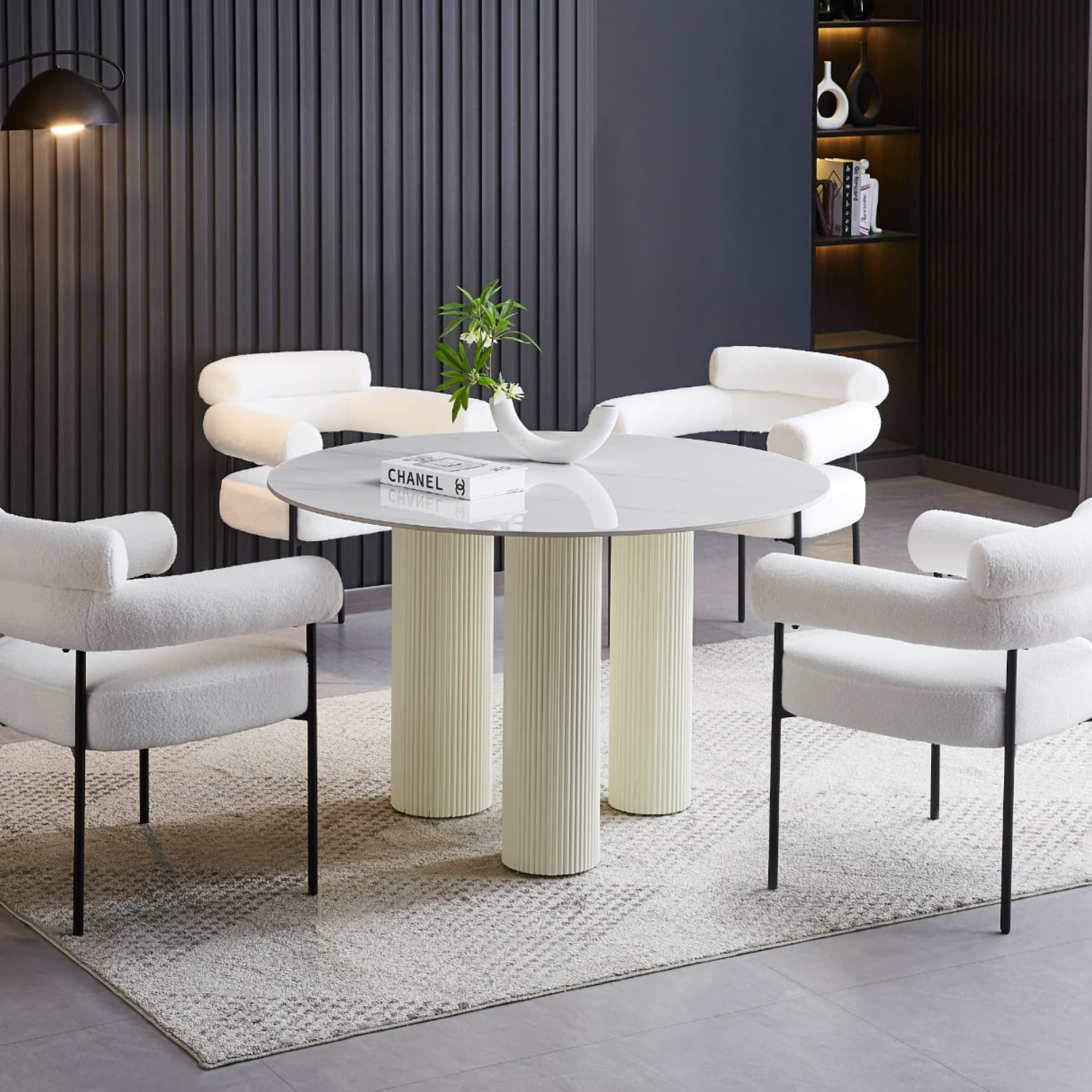 Chaise en  Tissu Bouclé Blanc Doudou ou Velours avec piétement métallique