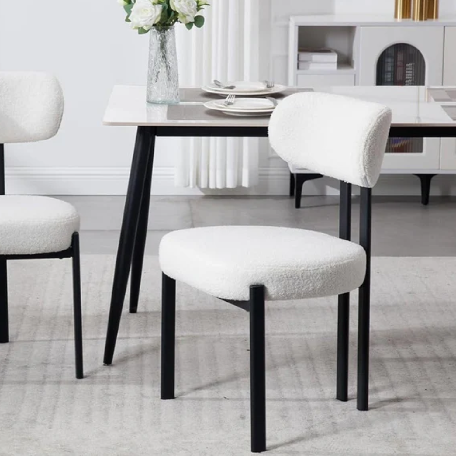 Chaise Tissu Blanc – Élégance Moderne & Confort au Quotidien
