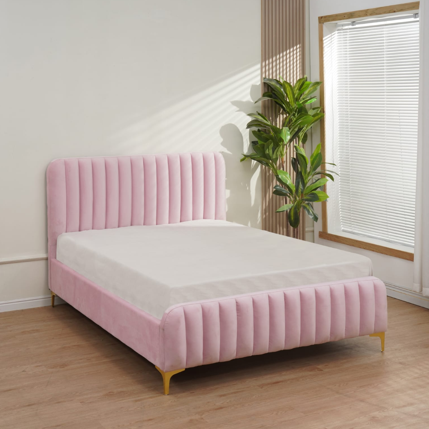 Lit revêtement en velours et sommier à latte en bois