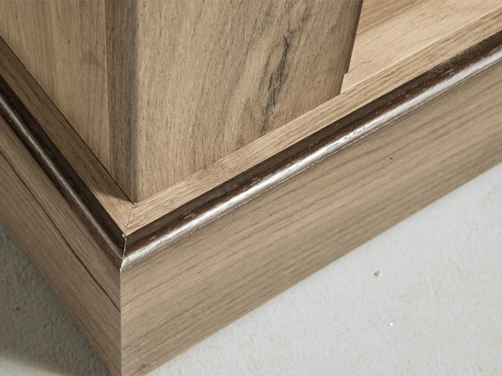 Armoire à deux portes avec rangements optimisés - Decora Home