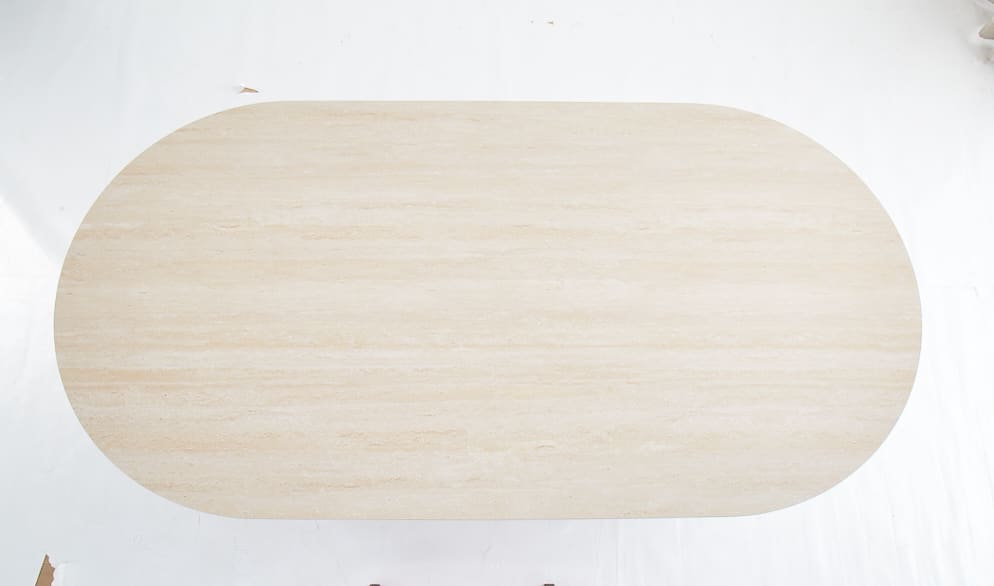 TABLE A MANGER SELENA PIED METAL NOIR PLATEAU EN CERAMIQUE TRAVERTIN MAT 180x90cm